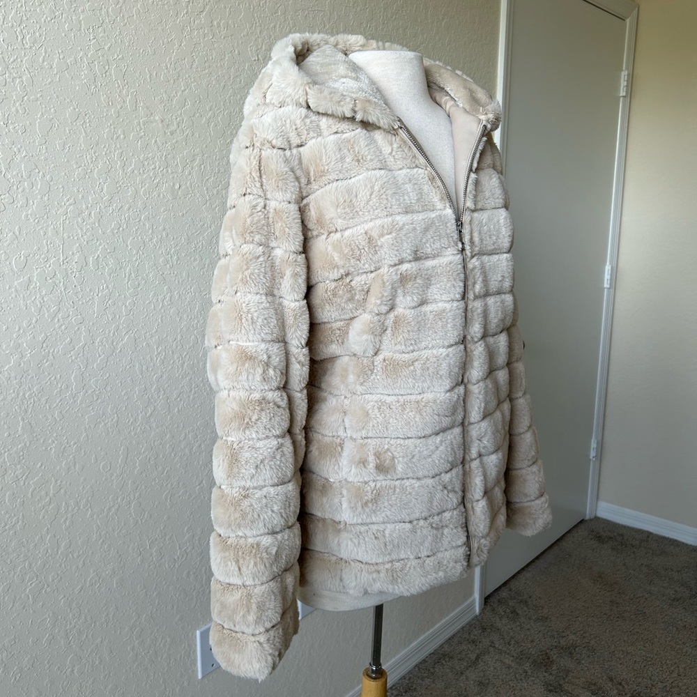 Cream Faux Fur Puffer Zip Jacket Hooded Soft Chic and Effortless - Picture 3 of 8